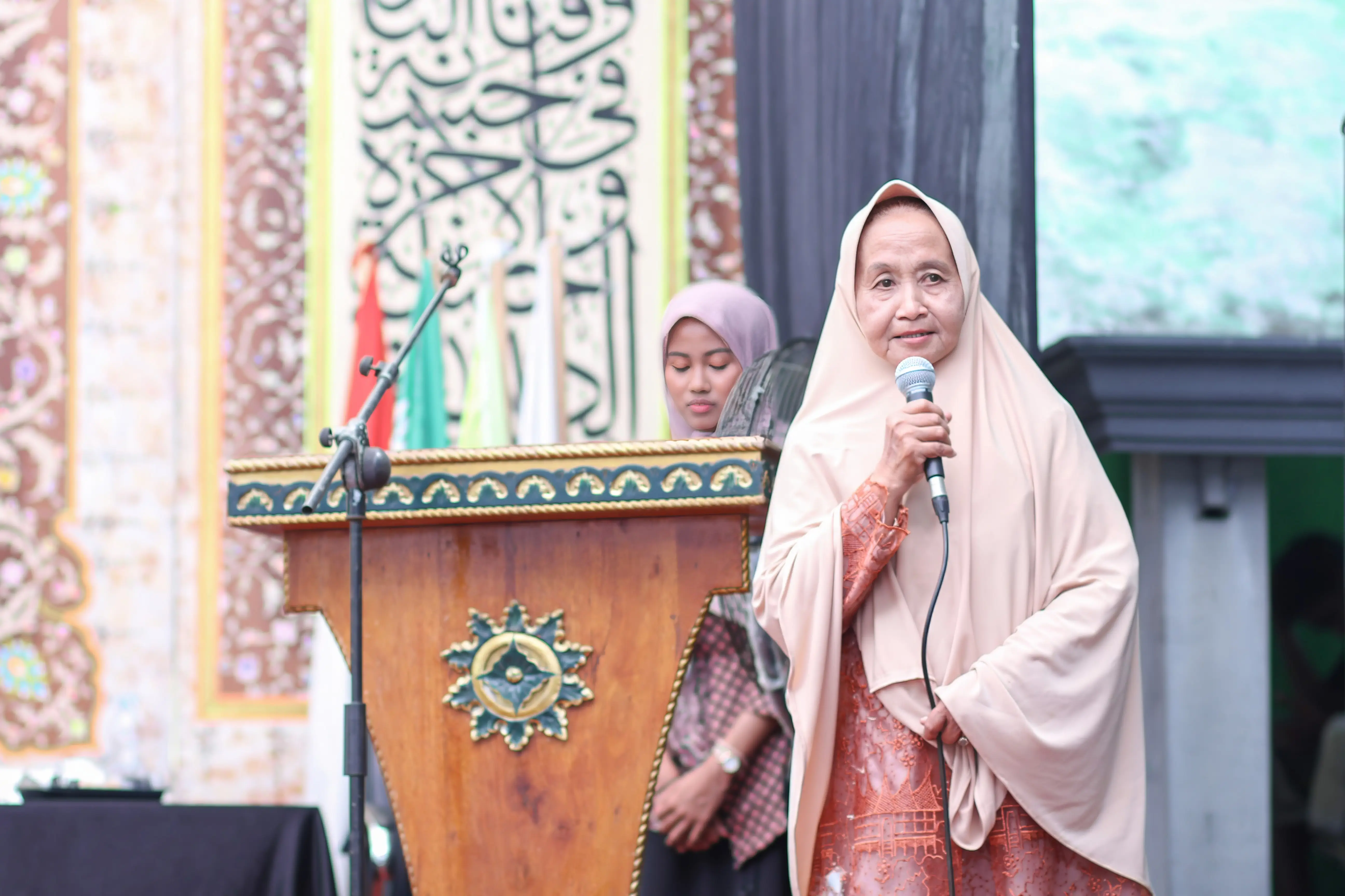 Ibu Nyai Hj. Umi Zubaidah
